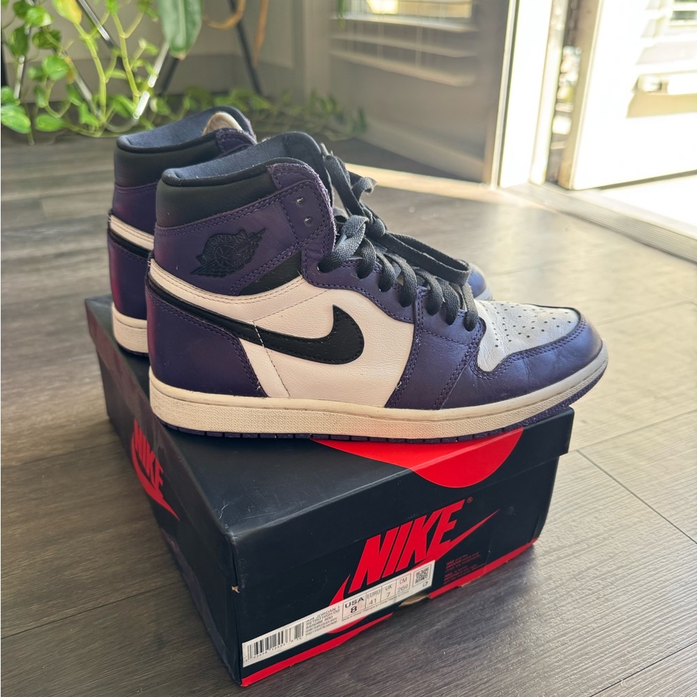 Air Jordan 1 Retro High purple and black